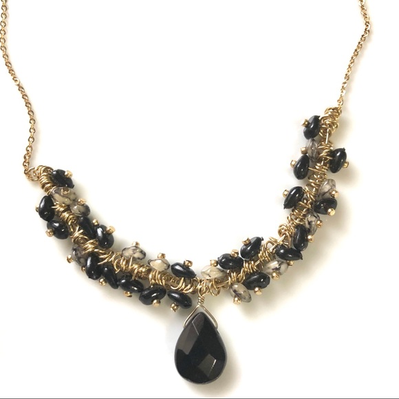 Black Crystal & Wire Necklace & Earrings Set - Picture 6 of 7